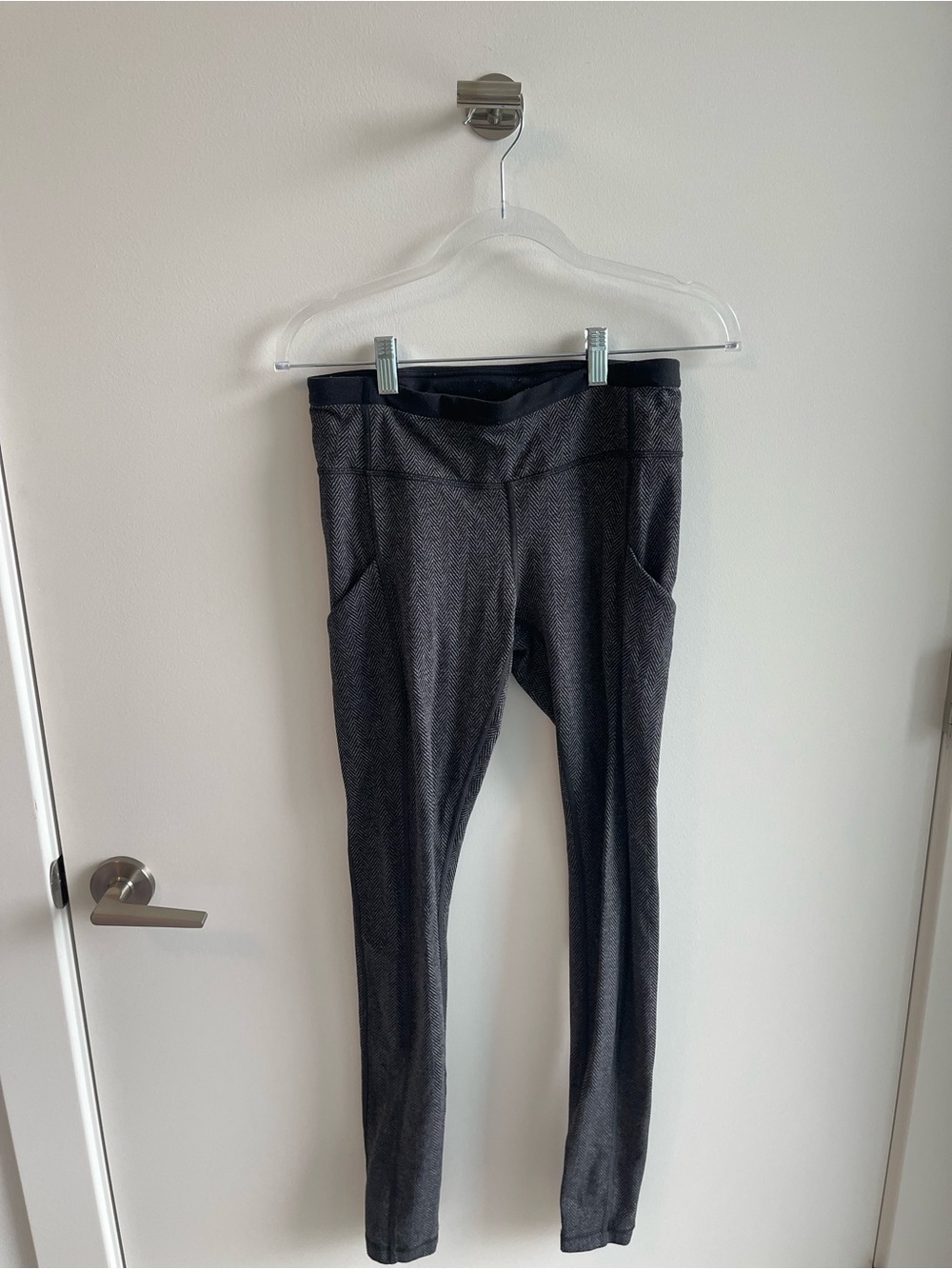 Lululemon Black and Gray Slim Workout Leggings